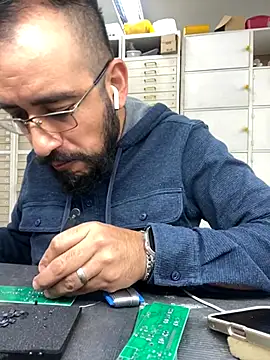 Snapshot of leonardohot1987 chatting on November 2025 08:20:01 PM leonardohot1987 online show from November 2025 08:20:01 PM