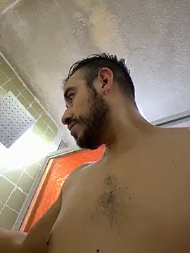 Snapshot of leonardohot1987 chatting on December 2025 07:01:02 PM leonardohot1987 online show from December 2025 07:01:02 PM