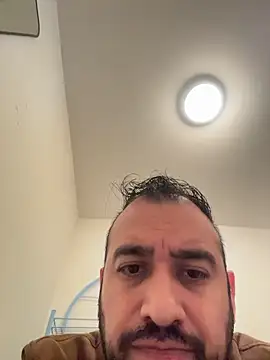 Snapshot of leonardohot1987 chatting on December 2025 06:26:01 PM leonardohot1987 online show from December 2025 06:26:01 PM