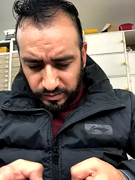 Snapshot of leonardohot1987 chatting on January 2026 05:38:02 PM leonardohot1987 online show from January 2026 05:38:02 PM