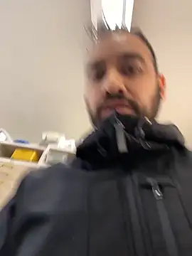 Snapshot of leonardohot1987 chatting on February 2026 06:33:02 PM leonardohot1987 online show from February 2026 06:33:02 PM