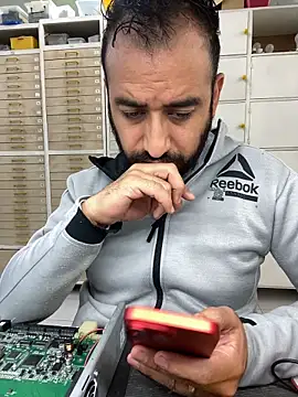 Snapshot of leonardohot1987 chatting on April 2026 06:12:02 PM leonardohot1987 online show from April 2026 06:12:02 PM