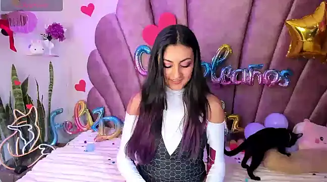 sweetfoxy 17 online show from February 2025 06:09:02 PM