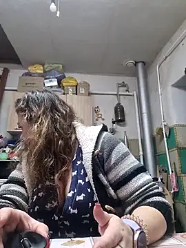 Jyleta online show from December 2025 08:58:01 PM