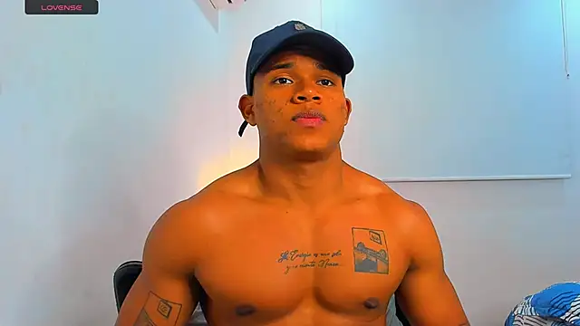 maxsteel177 online show from March 2025 11:32:02 PM