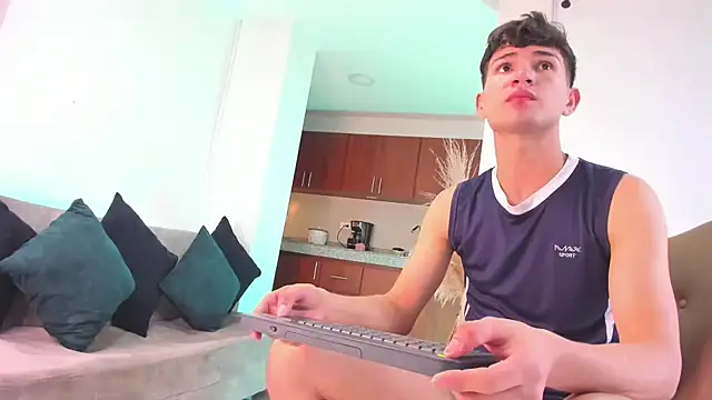 Snapshot of orlando_yate chatting on February 2025 09:48:01 PM orlando yate online show from February 2025 09:48:01 PM