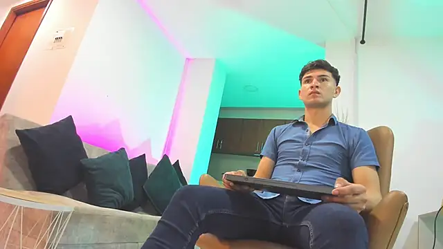 Snapshot of orlando_yate chatting on March 2025 01:42:02 AM orlando yate online show from March 2025 01:42:02 AM