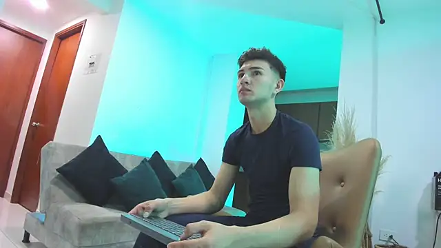 Snapshot of orlando_yate chatting on March 2025 06:23:01 AM orlando yate online show from March 2025 06:23:01 AM