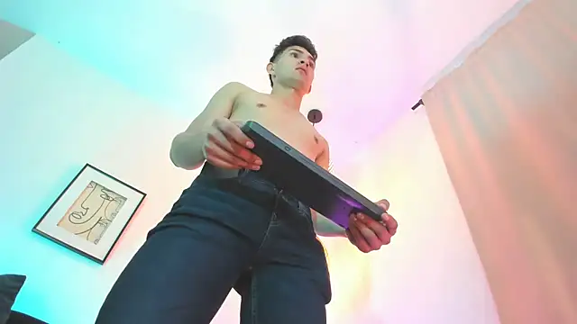 Snapshot of orlando_yate chatting on March 2025 12:11:02 AM orlando yate online show from March 2025 12:11:02 AM