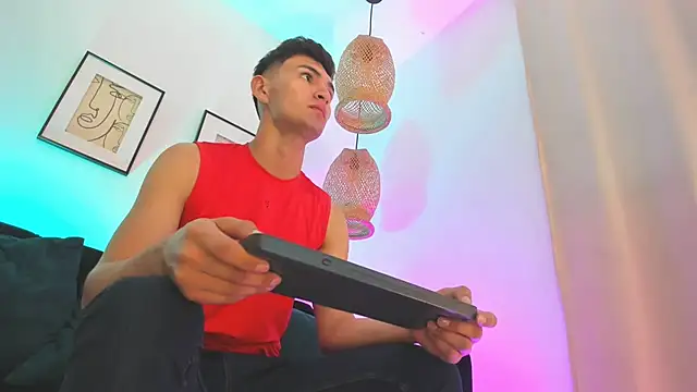 Snapshot of orlando_yate chatting on March 2025 12:34:01 PM orlando yate online show from March 2025 12:34:01 PM