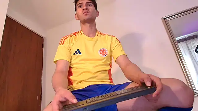 Snapshot of orlando_yate chatting on October 2025 05:19:02 PM orlando yate online show from October 2025 05:19:02 PM