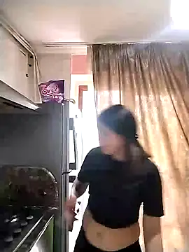 Snapshot of Rosanna_Rennie chatting on February 2025 10:56:02 AM Rosanna Rennie online show from February 2025 10:56:02 AM