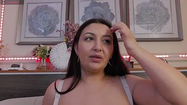 Snapshot of BustyEva_ chatting on March 2025 02:52:01 AM BustyEva online show from March 2025 02:52:01 AM