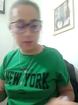 Snapshot of CHARLOTTE_1711 chatting on January 2025 03:37:01 AM CHARLOTTE 1711 online show from January 2025 03:37:01 AM
