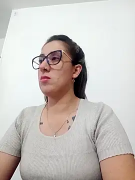Snapshot of CHARLOTTE_1711 chatting on February 2025 11:05:01 PM CHARLOTTE 1711 online show from February 2025 11:05:01 PM