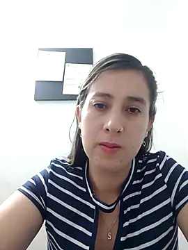 Snapshot of CHARLOTTE_1711 chatting on March 2025 01:04:02 AM CHARLOTTE 1711 online show from March 2025 01:04:02 AM