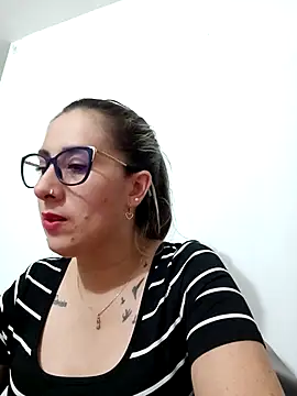 Snapshot of CHARLOTTE_1711 chatting on March 2025 01:53:01 AM CHARLOTTE 1711 online show from March 2025 01:53:01 AM