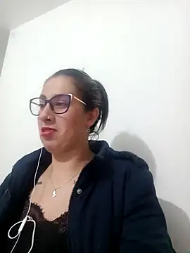 Snapshot of CHARLOTTE_1711 chatting on March 2025 02:19:02 AM CHARLOTTE 1711 online show from March 2025 02:19:02 AM