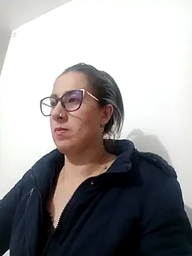 Snapshot of CHARLOTTE_1711 chatting on March 2025 05:24:02 AM CHARLOTTE 1711 online show from March 2025 05:24:02 AM