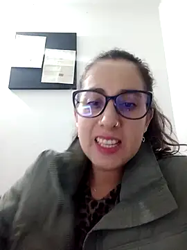 Snapshot of CHARLOTTE_1711 chatting on March 2025 03:06:01 AM CHARLOTTE 1711 online show from March 2025 03:06:01 AM