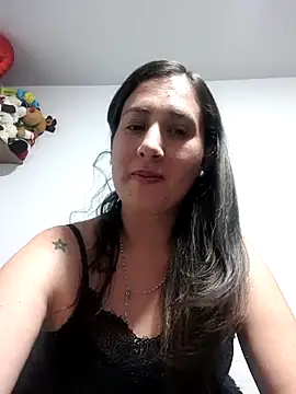 Snapshot of CHARLOTTE_1711 chatting on September 2025 04:40:02 AM CHARLOTTE 1711 online show from September 2025 04:40:02 AM