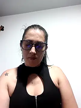 Snapshot of CHARLOTTE_1711 chatting on October 2025 03:58:02 AM CHARLOTTE 1711 online show from October 2025 03:58:02 AM