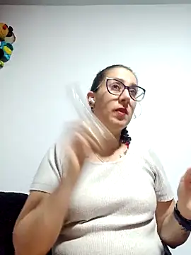 Snapshot of CHARLOTTE_1711 chatting on October 2025 03:16:01 AM CHARLOTTE 1711 online show from October 2025 03:16:01 AM
