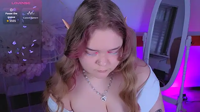 Erica  Alta online show from November 2025 08:40:02 PM