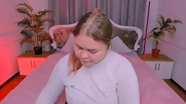 Erica  Alta online show from December 2025 06:33:02 AM