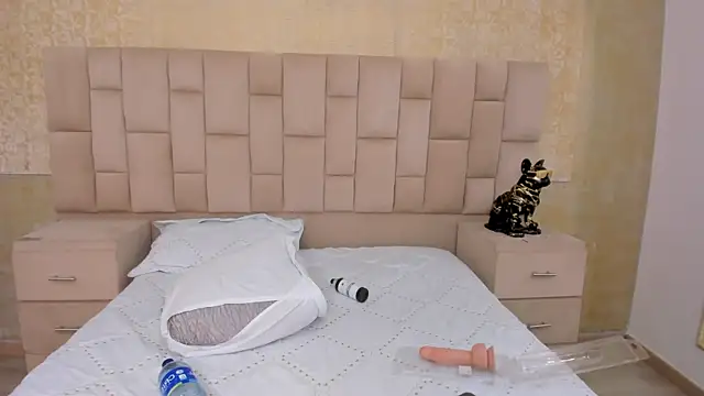 BellaaStorm online show from February 2025 05:27:01 PM