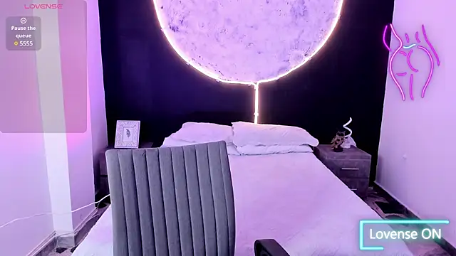 BellaaStorm online show from February 2025 01:06:01 PM