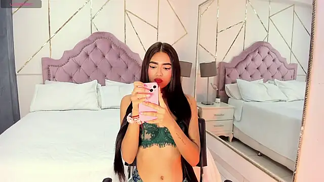 BellaaStorm online show from March 2025 01:51:01 PM