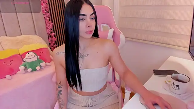 tamy xoo online show from December 2025 04:36:01 PM