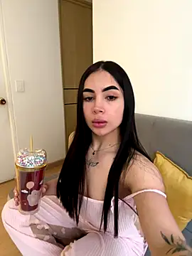 tamy xoo online show from December 2025 07:53:02 PM