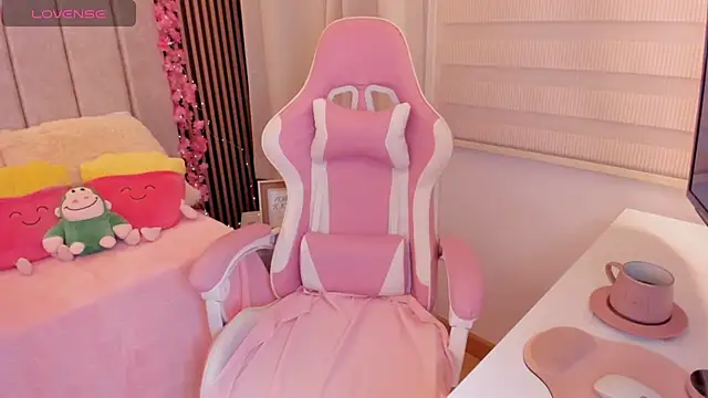 tamy xoo online show from December 2025 06:58:02 PM