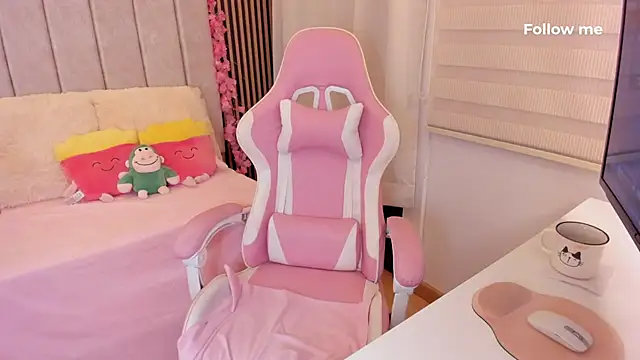 tamy xoo online show from April 2026 05:47:02 PM