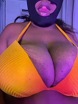 Lilymoonshow online show from March 2026 10:02:02 PM