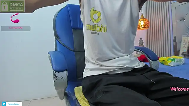 Snapshot of HarolddXL chatting on November 2025 01:32:01 PM HarolddXL online show from November 2025 01:32:01 PM