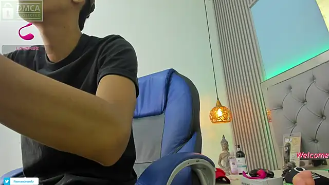 Snapshot of HarolddXL chatting on November 2025 01:54:02 PM HarolddXL online show from November 2025 01:54:02 PM