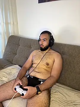 Snapshot of arturguy00 chatting on February 2026 09:30:02 PM arturguy00 online show from February 2026 09:30:02 PM