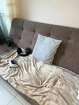 Snapshot of arturguy00 chatting on February 2026 09:29:02 PM arturguy00 online show from February 2026 09:29:02 PM