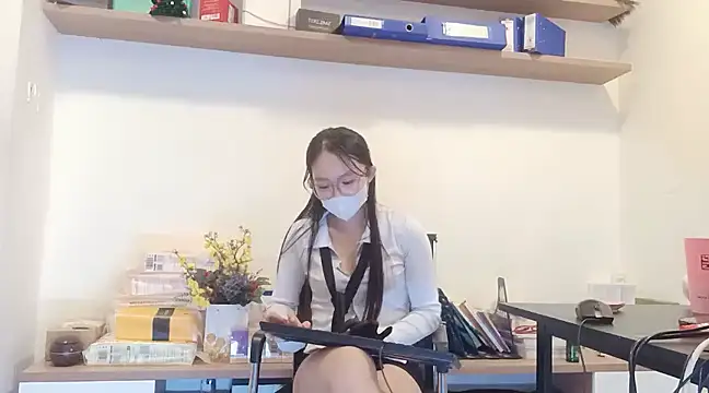 Lush-Office online show from February 2025 07:56:01 AM