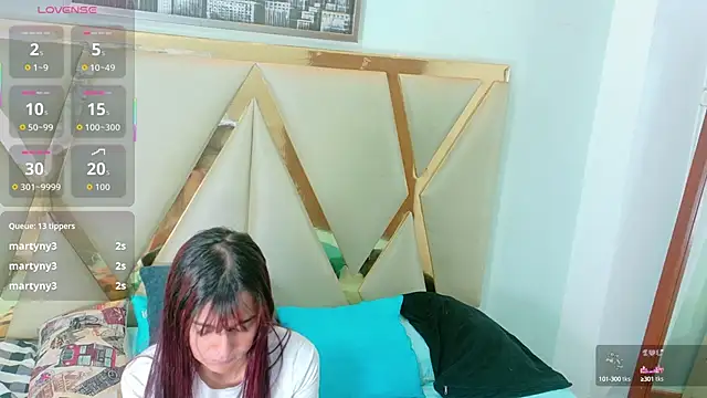 hot-littlechill online show from October 2025 07:26:01 PM