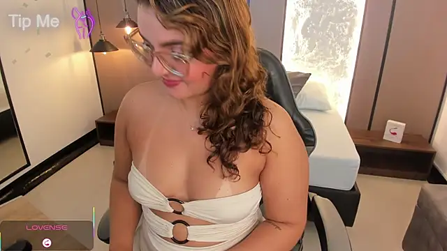 lilly ass  online show from October 2025 12:58:01 PM