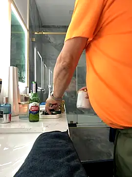 carlospingalinda online show from September 2025 10:56:02 PM