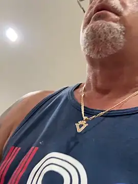 carlospingalinda online show from September 2025 11:49:01 PM