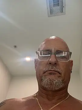 carlospingalinda online show from October 2025 10:39:01 PM