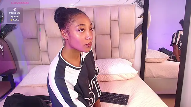 esmeralda-bk online show from May 2026 09:57:01 PM