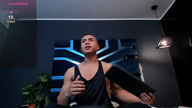 Snapshot of bruno_cavalli chatting on March 2025 05:24:02 PM bruno cavalli online show from March 2025 05:24:02 PM