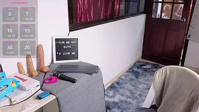 SexLaura  online show from March 2025 10:40:01 PM